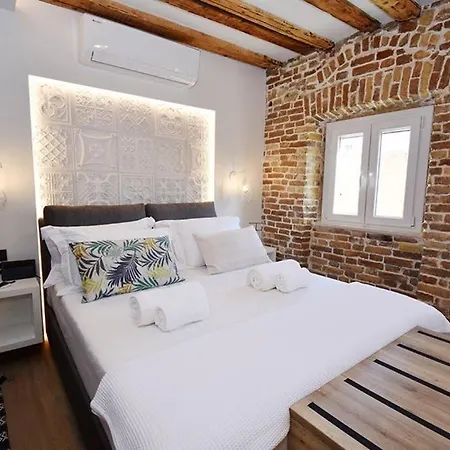 Murofinto Homes 公寓 *
